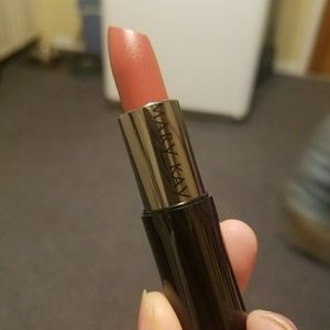 Mary Kay creme lipstick- Icy Peach